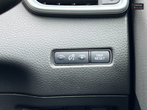 Nissan Qashqai Sold 1.3 DIG-T N-Connecta SUV 5dr Petrol Manual Euro 6 (s/s) (140 ps) 35