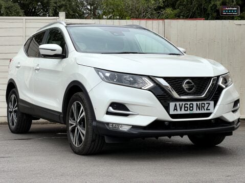 Nissan Qashqai Sold 1.3 DIG-T N-Connecta SUV 5dr Petrol Manual Euro 6 (s/s) (140 ps) 3