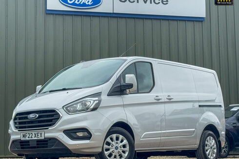Ford Transit Custom AUTO SWB L1H1 Low Roof 300 Limited Air Con Alloys Sensors EURO 6