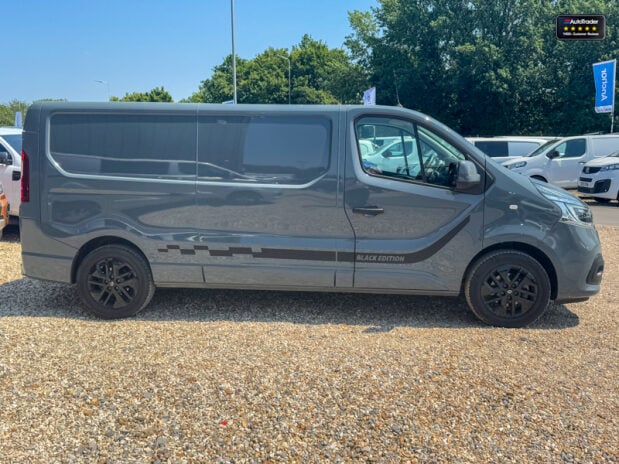 Renault Trafic LWB L2H1 Black Edition Energy Air Con Alloys Cam Nav Sensors EURO 6 NO VAT 5