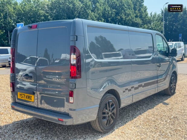 Renault Trafic LWB L2H1 Black Edition Energy Air Con Alloys Cam Nav Sensors EURO 6 NO VAT 6