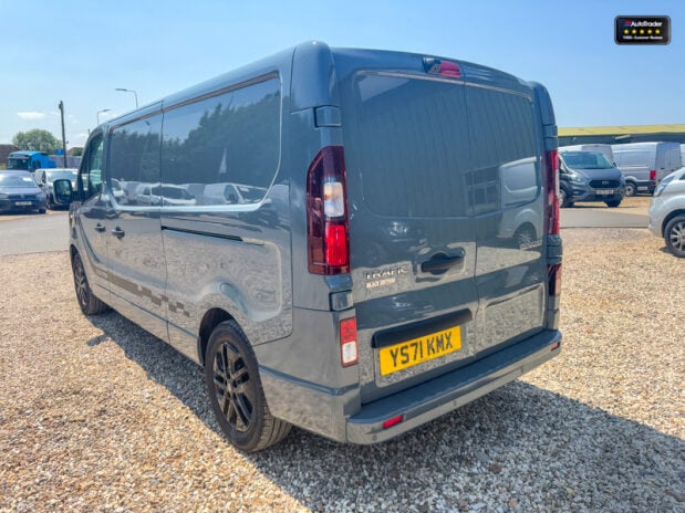 Renault Trafic LWB L2H1 Black Edition Energy Air Con Alloys Cam Nav Sensors EURO 6 NO VAT 10
