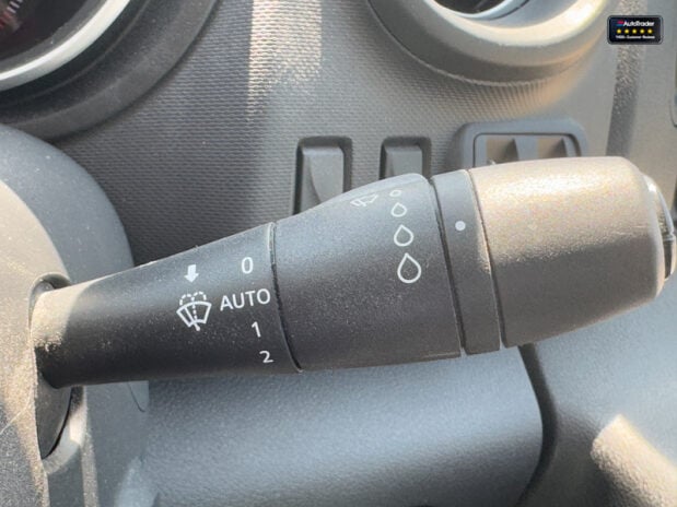 Renault Trafic LWB L2H1 Black Edition Energy Air Con Alloys Cam Nav Sensors EURO 6 NO VAT 21