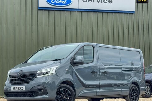Renault Trafic LWB L2H1 [SOLD KH] Black Edition Energy Air Con Alloys Cam Nav Sensors EURO