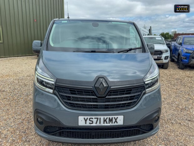 Renault Trafic LWB L2H1 [SOLD KH] Black Edition Energy Air Con Alloys Cam Nav Sensors EURO 3