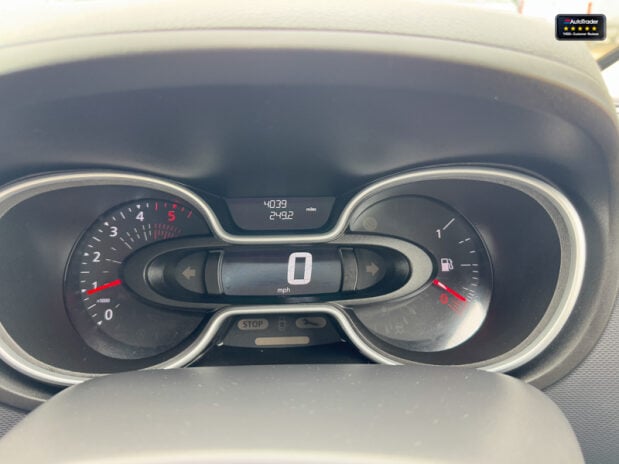 Renault Trafic LWB L2H1 [SOLD KH] Black Edition Energy Air Con Alloys Cam Nav Sensors EURO 19