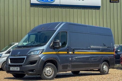 Peugeot Boxer LWB L3H2 Medium Roof Bluehdi 335 Professional Air Con Cruise Nav EURO 6