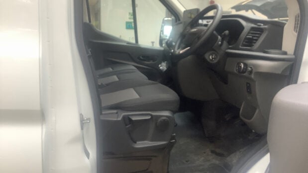 Ford Transit MWB L2H2 Medium Roof 350 Leader Air Con Nav Sensors EURO 6 9