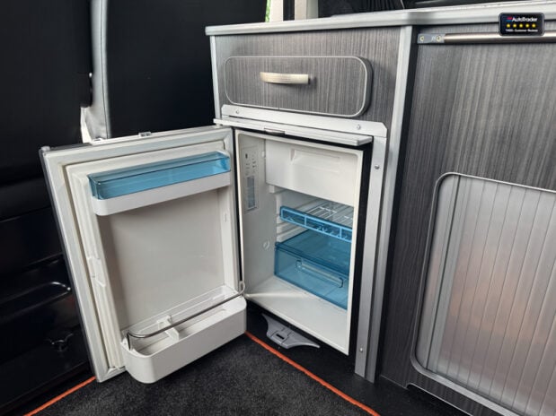 Volkswagen Transporter (Sold) 4 Berth|5 Belt|Doube Gas Hob|Sink|Awning 12