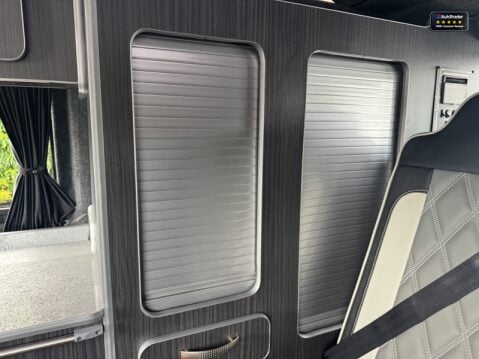 Volkswagen Transporter (Sold) 4 Berth|5 Belt|Doube Gas Hob|Sink|Awning 17