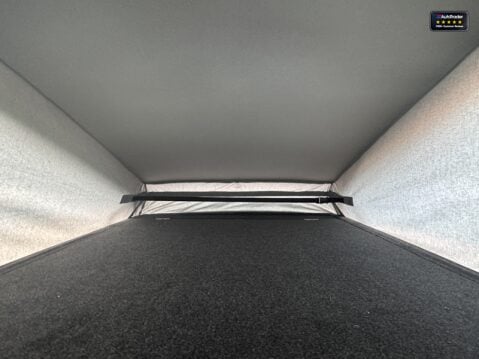 Volkswagen Transporter (Sold) 4 Berth|5 Belt|Doube Gas Hob|Sink|Awning 20