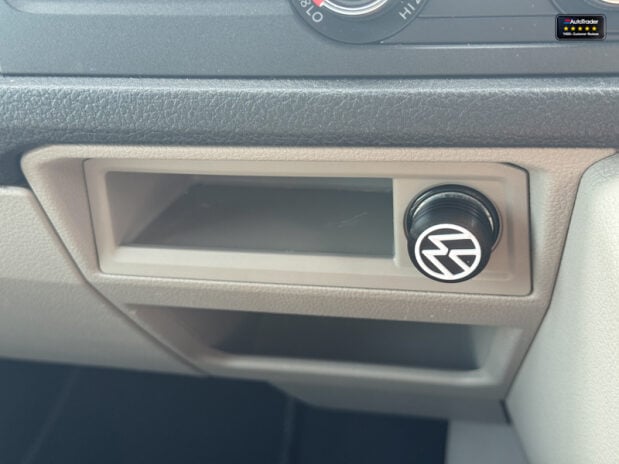 Volkswagen Transporter (Sold) 4 Berth|5 Belt|Doube Gas Hob|Sink|Awning 38