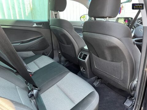 Hyundai TUCSON 1.6 CRDi MHEV SE Nav SUV 5dr Diesel Hybrid Manual Euro 6 (s/s) (115 ps) 12