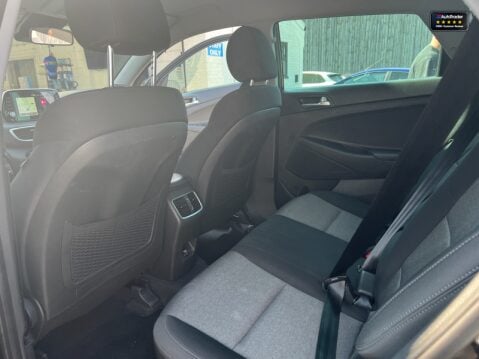 Hyundai TUCSON 1.6 CRDi MHEV SE Nav SUV 5dr Diesel Hybrid Manual Euro 6 (s/s) (115 ps) 14