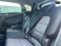 Hyundai TUCSON 1.6 CRDi MHEV SE Nav SUV 5dr Diesel Hybrid Manual Euro 6 (s/s) (115 ps) 15