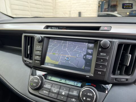 Toyota Rav 4 2.5 VVT-h Icon Tech SUV 5dr Petrol Hybrid CVT Euro 6 (s/s) (197 ps) 25