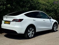 Tesla Model Y (Dual Motor) Long Range SUV 5dr Electric Auto 4WDE (384 bhp) 3