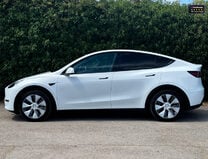 Tesla Model Y (Dual Motor) Long Range SUV 5dr Electric Auto 4WDE (384 bhp) 34