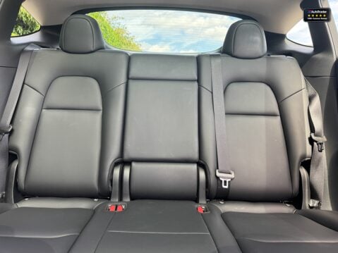 Tesla Model Y (Dual Motor) Long Range SUV 5dr Electric Auto 4WDE (384 bhp) 9