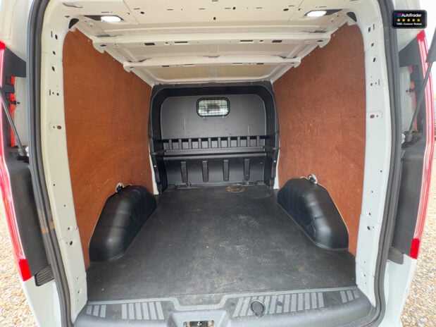 Ford Transit Custom Crew Cab AUTO LWB L2H1 320 Limited Alloys Air Con Sensors EURO 6 10