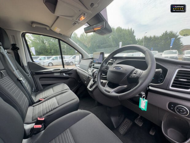 Ford Transit Custom Crew Cab SWB L1H1 AUTO 300 Limited Air Con Cam Sensors EURO 6 NO VAT 21