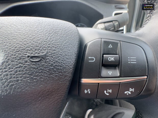 Ford Transit Custom Crew Cab SWB L1H1 AUTO 300 Limited Air Con Cam Sensors EURO 6 NO VAT 24
