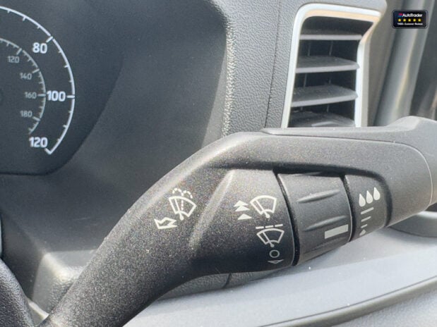 Ford Transit Custom Crew Cab SWB L1H1 AUTO 300 Limited Air Con Cam Sensors EURO 6 NO VAT 27