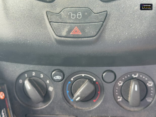 Ford Transit Connect LWB L2H1 Low Roof 210 EURO 6 26