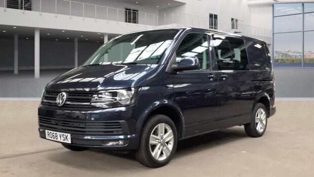 Volkswagen Transporter Crew Cab AUTO SWB L1H1 Air Con Cam Sensors Kombi Highline EURO 6 NO VAT 1