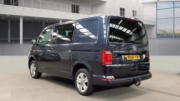 Volkswagen Transporter Crew Cab AUTO SWB L1H1 Air Con Cam Sensors Kombi Highline EURO 6 NO VAT 6