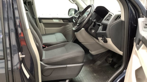 Volkswagen Transporter Crew Cab AUTO SWB L1H1 Air Con Cam Sensors Kombi Highline EURO 6 NO VAT 9