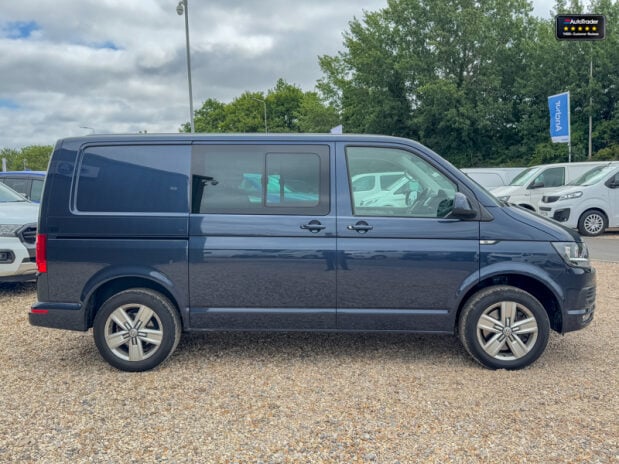 Volkswagen Transporter Crew Cab AUTO SWB L1H1 Air Con Cam Sensors Kombi H 6