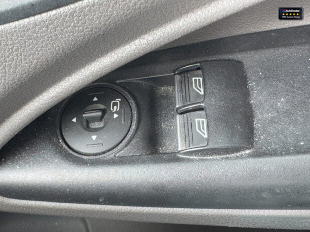 Ford Transit Connect AUTO LWB L2H1 240 Limited Air Con Alloys Nav Sensors EURO 6 NO VAT 24