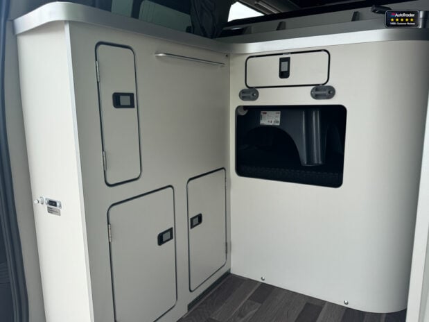 Ford Transit Custom Nugget Camper Auto Camera 4 Berth 4 Belts Kitchen Pop Top EURO 6 10