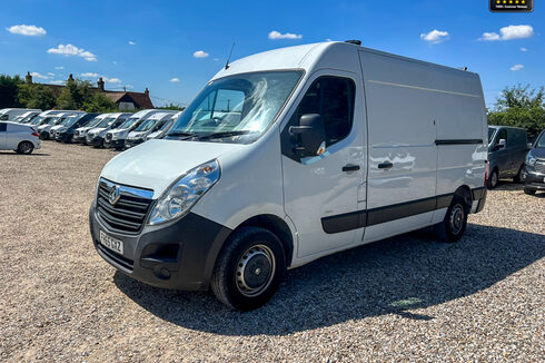 Vauxhall Movano MWB L2H2 Medium Roof F3500 Cdti Sensors Tow Bar NO VAT