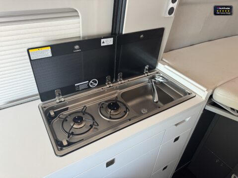 Volkswagen Grand California AUTO|600|4 Belt|4 Berth|Double Gas Hob| Fridge|Sink|Battery 13