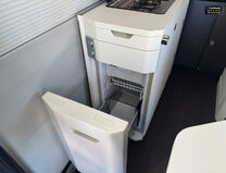 Volkswagen Grand California AUTO|600|4 Belt|4 Berth|Double Gas Hob| Fridge|Sink|Battery 14