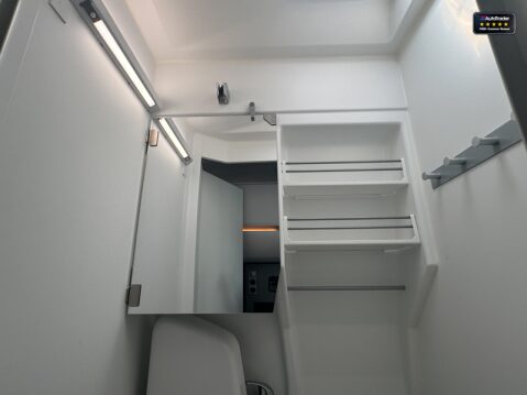 Volkswagen Grand California AUTO|600|4 Belt|4 Berth|Double Gas Hob| Fridge|Sink|Battery 20