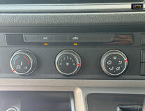 Volkswagen Grand California AUTO|600|4 Belt|4 Berth|Double Gas Hob| Fridge|Sink|Battery 39