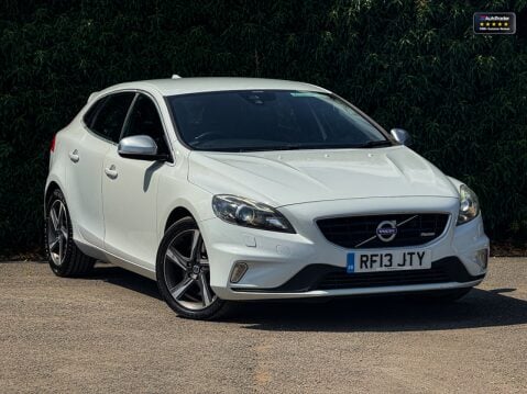 Volvo V40 2.0 D3 R-Design Lux Nav Hatchback 5dr Diesel Manual Euro 5 (s/s) (150 ps) 25