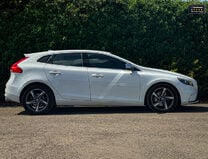 Volvo V40 2.0 D3 R-Design Lux Nav Hatchback 5dr Diesel Manual Euro 5 (s/s) (150 ps) 4