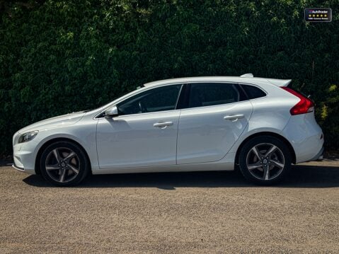 Volvo V40 2.0 D3 R-Design Lux Nav Hatchback 5dr Diesel Manual Euro 5 (s/s) (150 ps) 28