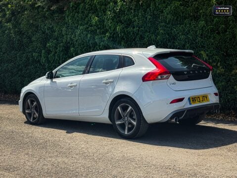 Volvo V40 2.0 D3 R-Design Lux Nav Hatchback 5dr Diesel Manual Euro 5 (s/s) (150 ps) 6