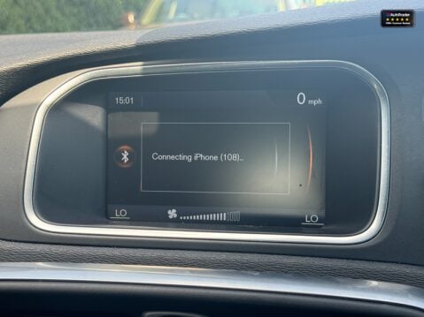 Volvo V40 2.0 D3 R-Design Lux Nav Hatchback 5dr Diesel Manual Euro 5 (s/s) (150 ps) 17