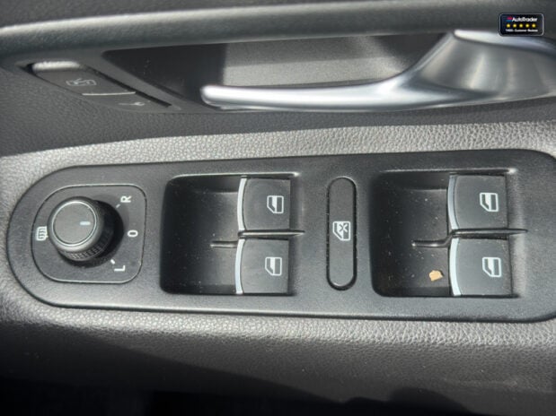Volkswagen Amarok Crew Cab 4x4 AUTO V6 Tdi Highline 4Motion Air Con Cruise EURO 6 NO VAT 27