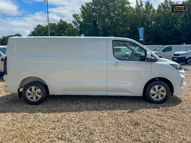 Ford Transit Custom AUTO LWB L2H1 Limited Air Con Cam Cruise Sensors EURO 6 5