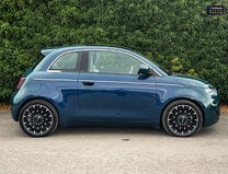 Fiat 500e 42kWh La Prima Hatchback 3dr Electric Auto (118 ps) 32
