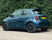 Fiat 500e 42kWh La Prima Hatchback 3dr Electric Auto (118 ps) 6