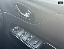 Renault Captur 1.5 dCi ENERGY Dynamique S MediaNav SUV 5dr Diesel 18