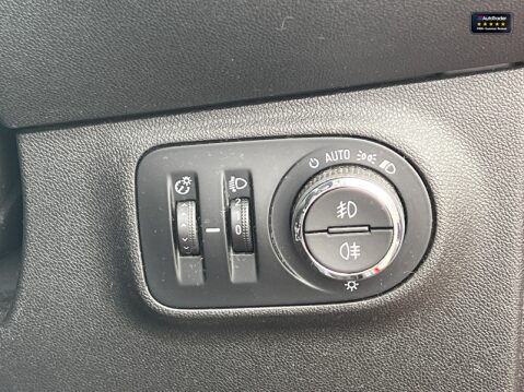Renault Captur 1.5 dCi ENERGY Dynamique S MediaNav SUV 5dr Diesel 27